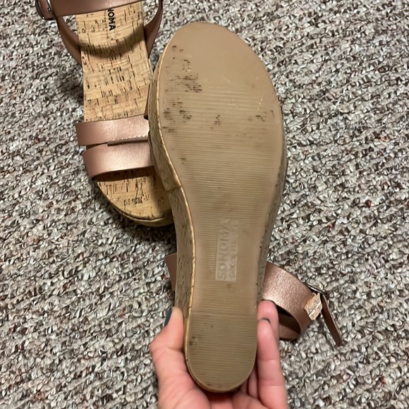 Bronze Faux Cork women’s Wedges. Great condition minimal use - Picture 4 of 9